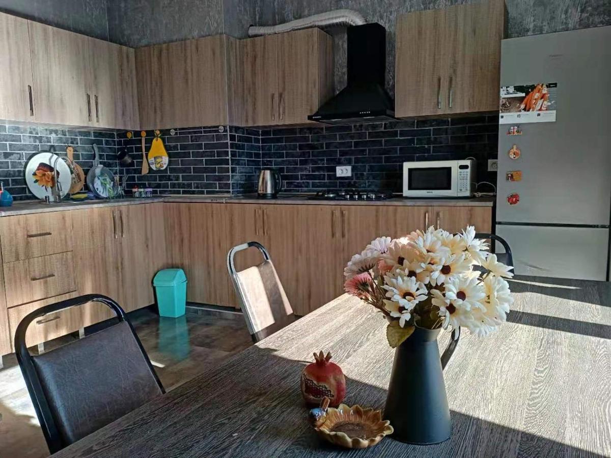Chase Dream Hostel追梦空间 Батуми Екстериор снимка
